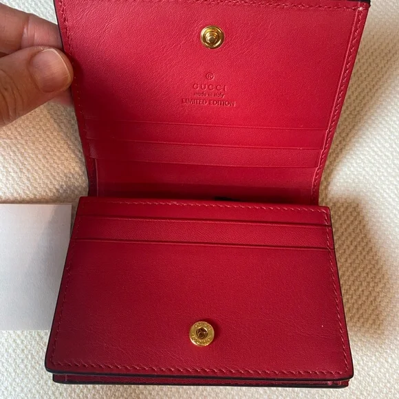 GUCCI GG Supreme
Canvas Mystic Cat
Compact Wallet - Picture 5 of 13